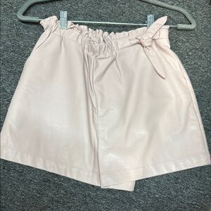 Stylish Pink Women's Vegan Leather Shorts NWT - Greylin Size Small Belted